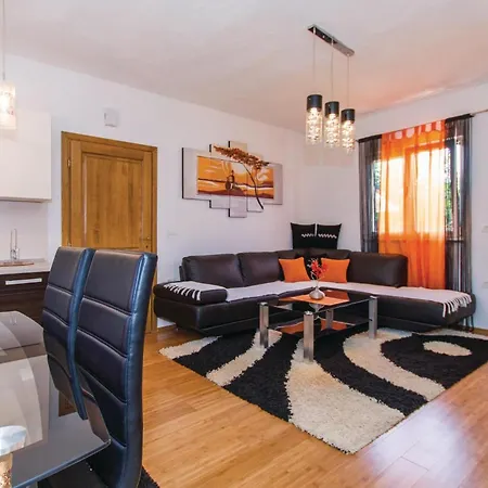 Holiday home Cozy In With Outdoor Swimming Pool *